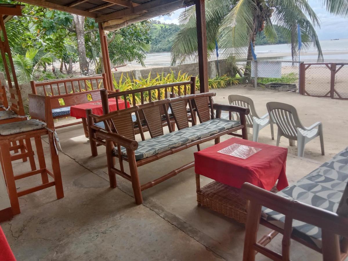Bucana Beachfront Guesthouse El Nido Buitenkant foto