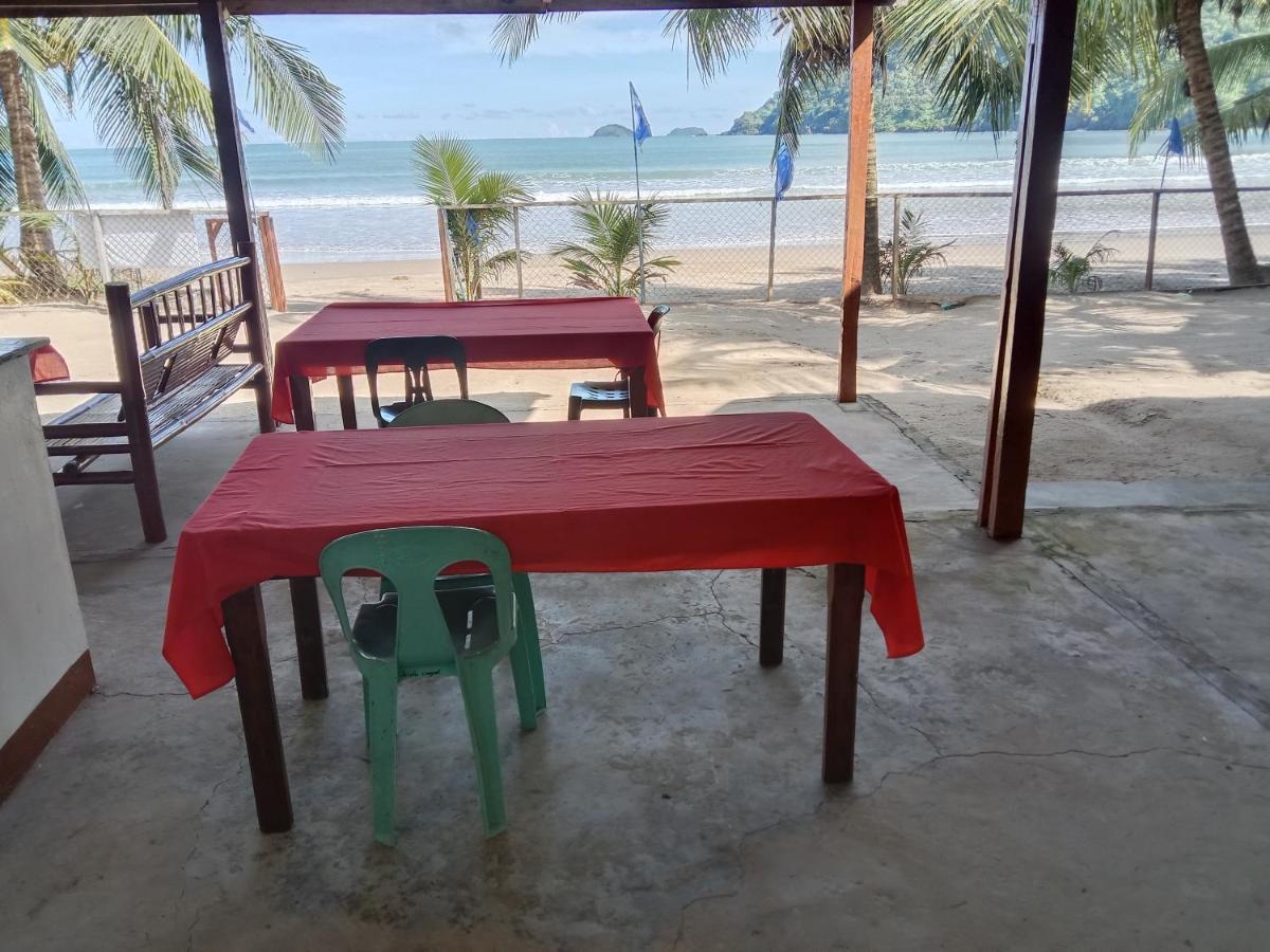 Bucana Beachfront Guesthouse El Nido Buitenkant foto
