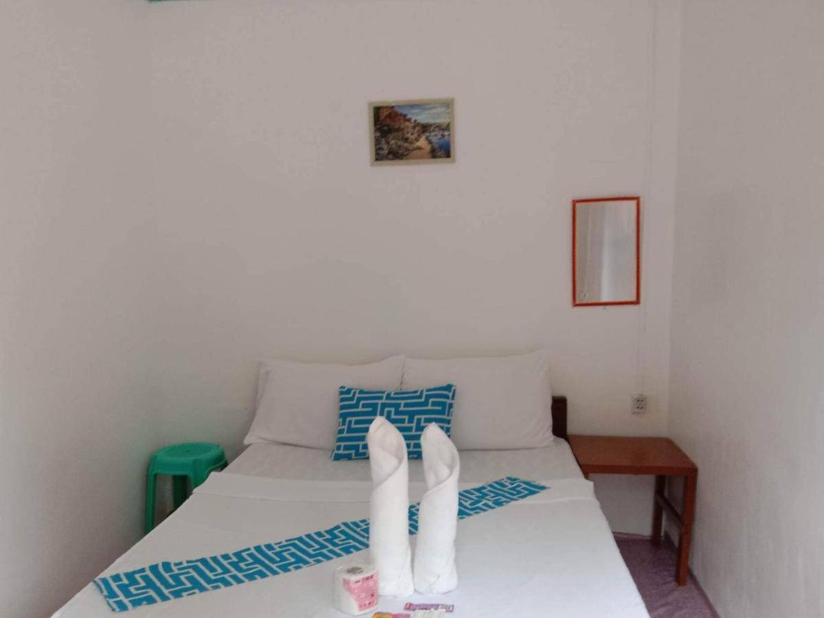 Bucana Beachfront Guesthouse El Nido Buitenkant foto