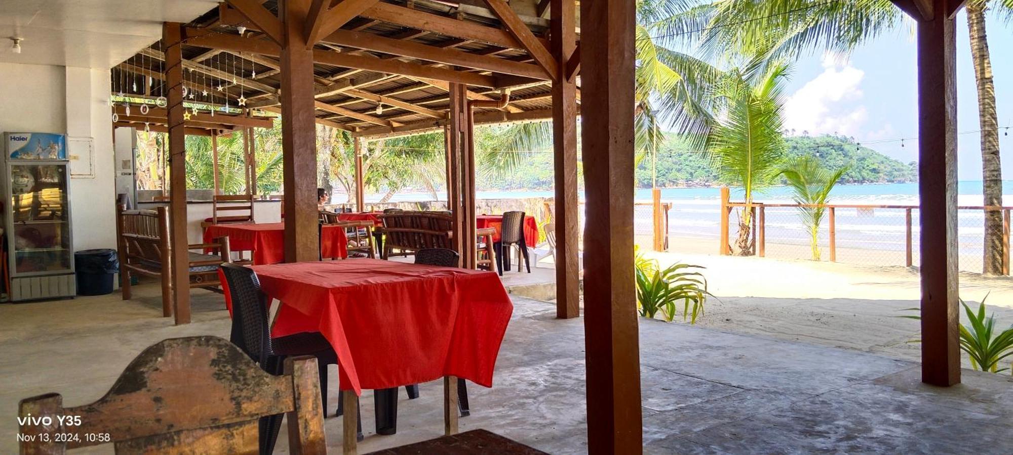 Bucana Beachfront Guesthouse El Nido Buitenkant foto