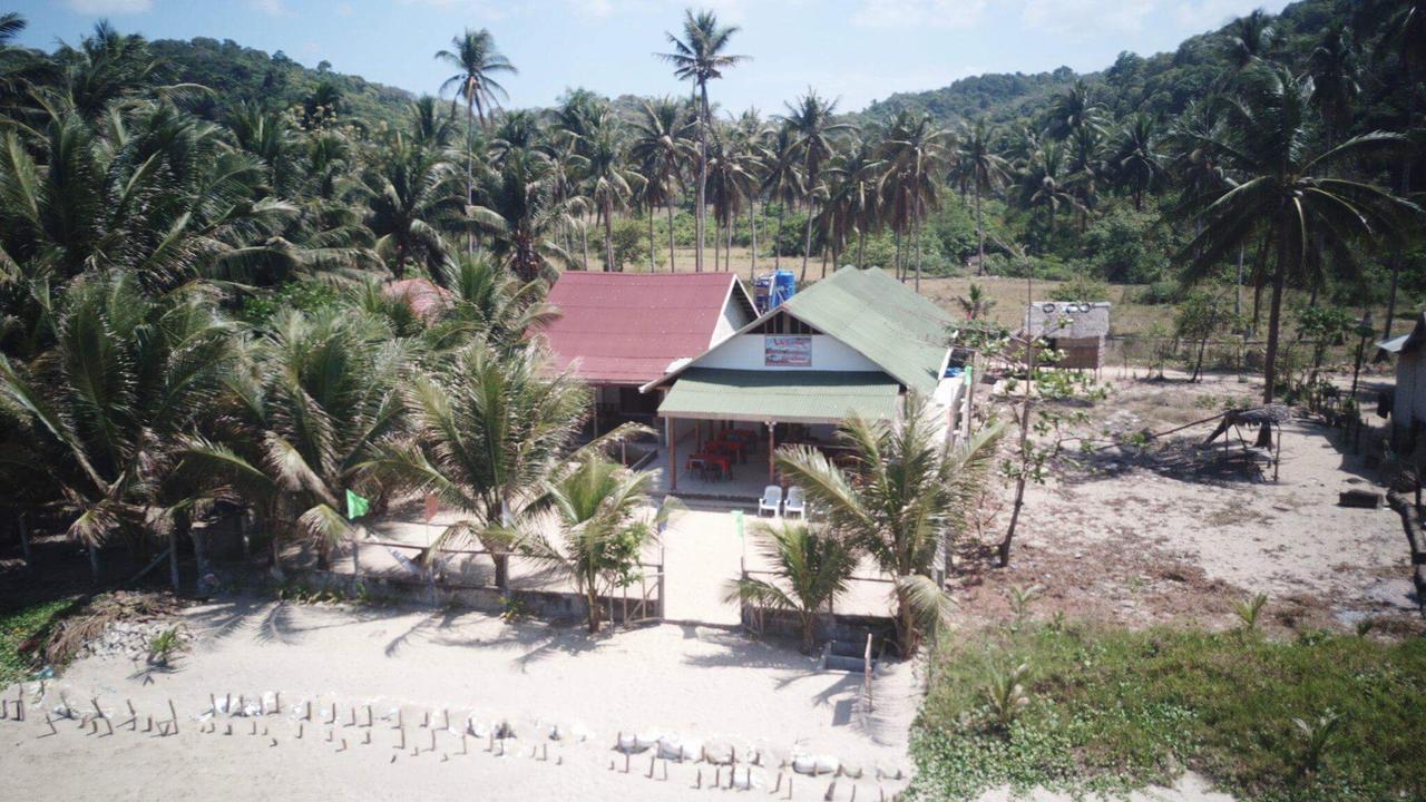 Bucana Beachfront Guesthouse El Nido Buitenkant foto