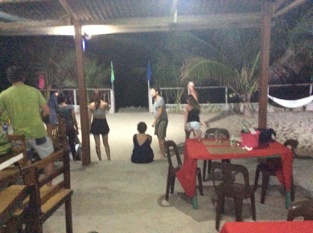 Bucana Beachfront Guesthouse El Nido Buitenkant foto
